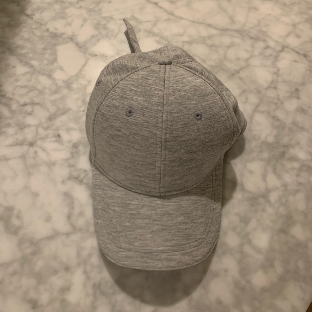 Athleta heather grey hat NWOT